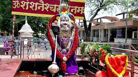 शनि वक्री असल्यावर काय करावे व काय करू नये