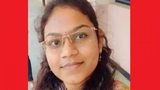 धक्कादायक! पत्नी शरीर संबंध ठेऊ देत नसल्याने पतीने ओढणीने गळा आवळून पत्नीचा केला खून. पुण्यातील देहू येथील घटना 