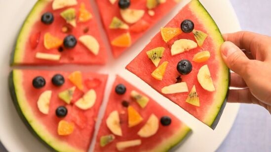 recipe to make viral Watermelon pizza at home: टरबूज पिझ्झा