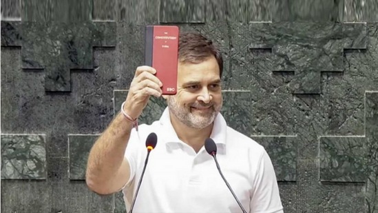 राहुल गांधी यांची लोकसभेतील विरोधी पक्षनेतेपदी निवड
