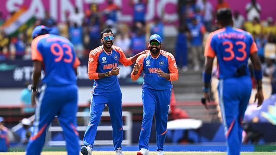 IND vs ENG Dream 11 : भारत-इंग्लंड सेमी फायनल रंगणार, ड्रीम इलेव्हनवर आज अशी बनवा तुमची परफेक्ट टीम 