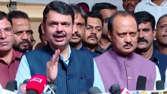 video : बोलण्यात जोर नाही आणि चेहऱ्यावर नूर नाही; देवेंद्र फडणवीस यांचा विरोधकांना टोला video : बोलण्यात जोर नाही आणि चेहऱ्यावर नूर नाही; देवेंद्र फडणवीस यांचा विरोधकांना टोला