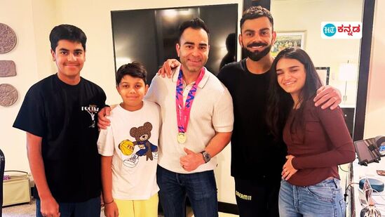 बार्बाडोसहून दिल्लीत उतरल्यानंतर तो टीम बसने आयटीसी मौर्य हॉटेलमध्ये पोहोचला.