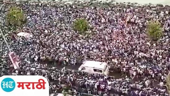Video : क्रिकेटपटूंच्या स्वागतासाठी लोटलेल्या जनसागरानं 'असं' दाखवलं सामाजिक भान Video : क्रिकेटपटूंच्या स्वागतासाठी लोटलेल्या जनसागरानं 'असं' दाखवलं सामाजिक भान