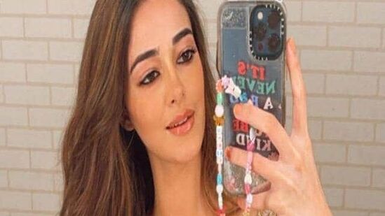 ananya pandey taking a selfie 