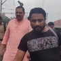 मुंबईच्या पावसाचा पुनर्वसन मंत्री व आमदारांना फटका! अमोल मिटकरींवर रेल्वे ट्रॅकवरून चालण्याची वेळ