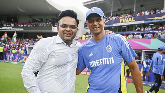 द्रविडनं BCCI कडून मिळालेला बोनस नाकारला, कारण ऐकून तुम्ही तुम्ही प्रेमात पडाल!