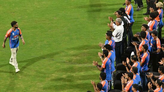 एक्समधील फॉलोअर्सच्या संख्येच्या बाबतीत केवळ मोदीच नव्हे तर विराट कोहलीही पुढे आहे. क्रिकेट जगातात, &nbsp;एक्सवर विराटच्या फॉलोअर्सची संख्या ६४.१ दशलक्ष आहे. ब्राझीलचा स्टार नेमारचे ६३.६ मिलियन फॉलोअर्स आहेत. बास्केटबॉलपटू लेब्रॉन जेम्सचे ५२.९ दशलक्ष फॉलोअर्स आहेत.&nbsp;