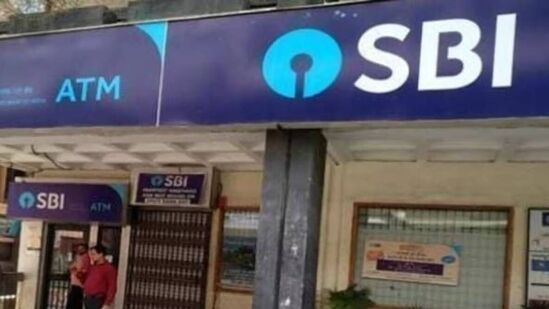 स्टेट बँकेचा कोट्यवधी ग्राहकांना झटका; कर्जाचा हप्ता वाढणार