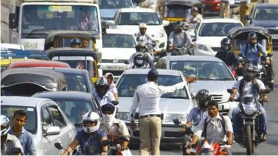आषाढी एकादशीनिमित्त वाहतूक मार्गात बदल