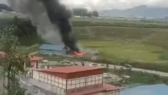 मोठी बातमी! नेपाळमध्ये विमान दुर्घटना; टेक ऑफ करतांना १९ प्रवाशांसह विमान कोसळले