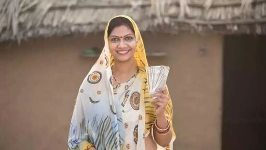  'लाडकी बहिण'योजनेच्या प्रसिद्धीसाठी सरकार करणार तब्बल २७० कोटी रुपये खर्च
