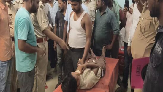 नर्सरीतील मुलाने तिसरीच्या विद्यार्थ्यावर झाडली गोळी! शाळेच्या बॅगेत लपवली होती बंदूक