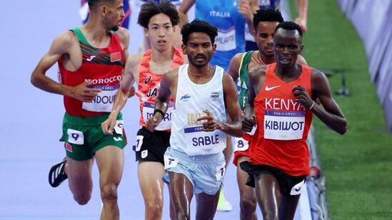 Paris Olympics : हे फक्त मजा करायला येतात, कधीच पदकं जिंकत नाहीत…  खिल्ली उडवणाऱ्यांना अविनाश साबळेनं झापलं