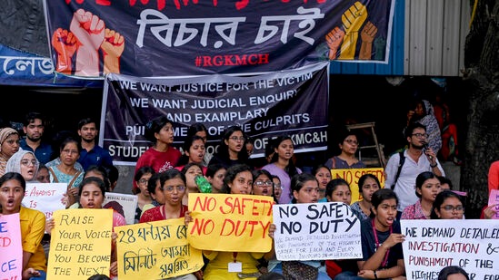 रेप मर्डर केसमध्ये कोलकात्याच्या डॉक्टरांना पाठिंबा दर्शवण्यासाठी आज महाराष्ट्रातील ८ हजार डॉक्टरांचा संप