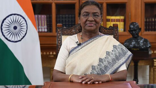राष्ट्रपती द्रोपदी  मुर्मू स्वातंत्र्यदिनाच्या पूर्वसंख्येला देशाला उद्देशून अभिभाषण देताना (RB Photo)  