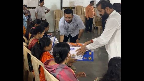 चांदिवलीत प्रेशर कूकर घोटाळा; आमदार दिलीप लांडे व बीएमसी अधिकाऱ्यांविरोधात तक्रार