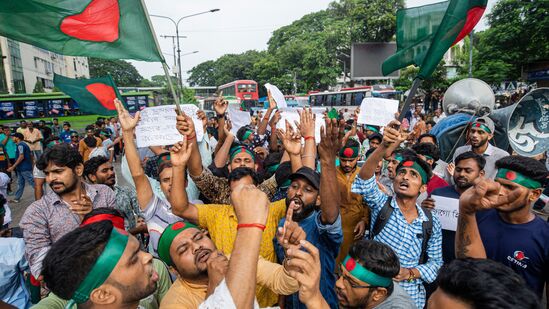 बांगलादेशात हिंसाचारात ६५० नागरिकांचा बळी, हिंदूवर झाले हल्ले; UN च्या अहवालात धक्कादायक माहिती