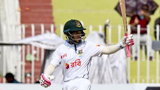 PAK vs BAN Test : द्विशतक हुकलं पण मुशफिकर रहीमने पाकिस्तानला रडवलं, रावळपिंडीत कसोटीत बांगलादेश मजबूत स्थितीत
