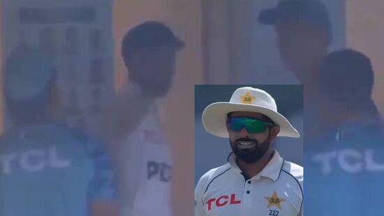 PAK vs BAN : बाबर आझमचं वागणं कर्णधार शान मसूदला पटेना! भर सामन्यात कोचसोबत झाला राडा, पाहा