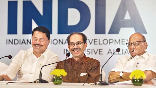 महाविकास आघाडीत जागावाटपावरून फूट पडेल, असा अंदाज भाजप नेत्याने व्यक्त केला.