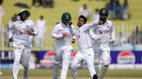 PAK vs BAN Highlights : बांगलादेशने रावळपिंडीत इतिहास रचला, कसोटीत पाकिस्तानचा १० विकेट्सनी धुव्वा उडवला