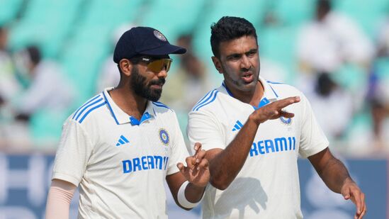 Ravichandran Ashwin On IndiGo Airlines : आर अश्विनसोबत झाला मोठा स्कॅम? विमान कंपनीची इज्जत काढली; नेमक काय घडलं? वाचा