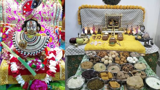श्रावण महिन्यातील कृष्ण पक्षातील अष्टमी तिथीला जन्माष्टमी उत्सव साजरा केला जातो. या दिवशी हा सण देशभरात मोठ्या दिमाखात साजरा केला जातो. शास्त्रानुसार भगवान श्रीकृष्णाचा जन्म रोहिणी नक्षत्रात मध्यरात्री झाला होता. यावर्षी आज सोमवार, २६ ऑगस्ट रोजी जन्माष्टमीचा उपवास केला जात आहे. या दिवशी भगवान श्रीकृष्णाला त्यांच्या आवडत्या पदार्थांचा नैवेद्य अर्पण केल्याने व्यक्तीचे जीवन सुख-समृद्धीने भरून जाते. <p>श्रावण महिन्यातील कृष्ण पक्षातील अष्टमी तिथीला जन्माष्टमी उत्सव साजरा केला जातो. या दिवशी हा सण देशभरात मोठ्या दिमाखात साजरा केला जातो. शास्त्रानुसार भगवान श्रीकृष्णाचा जन्म रोहिणी नक्षत्रात मध्यरात्री झाला होता. यावर्षी आज सोमवार, २६ ऑगस्ट रोजी जन्माष्टमीचा उपवास केला जात आहे. या दिवशी भगवान श्रीकृष्णाला त्यांच्या आवडत्या पदार्थांचा नैवेद्य अर्पण केल्याने व्यक्तीचे जीवन सुख-समृद्धीने भरून जाते.</p>