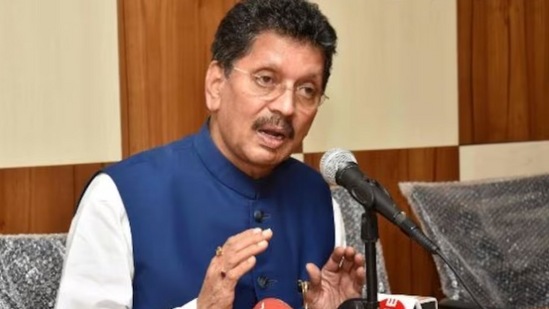 राज्यातील सर्व शाळांमध्ये पॅनिक बटण बसवण्यात येणार