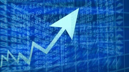 One Point On Solutions Share Price : दोन रुपयाच्या शेअरमध्ये ४,३०० टक्क्यांची वाढ! खरेदीसाठी झुंबड