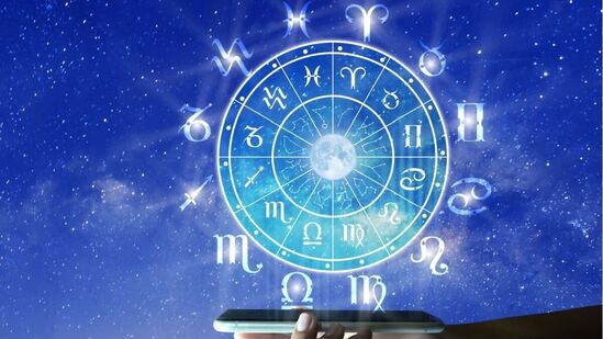 Today Horoscope 29 August 2024 : आज सिद्धी योग आणि बव करण असून, आज श्रावण एकादशी आहे, योग-संयोगात कसा जाईल आजचा गुरुवारचा दिवस! वाचा थोडक्यात राशीभविष्य!