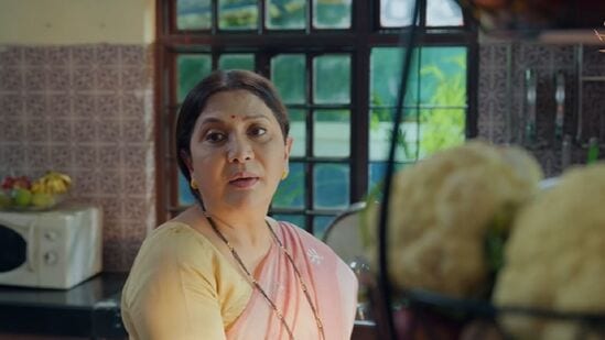 Aai Aani Baba Retire Hot Aahet: निवेदिता सराफ यांची नवी मालिका