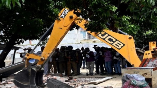 बुलडोझरअ‍ॅक्शनवरून सुप्रीम कोर्टाच्या केंद्राला कानपिचक्या