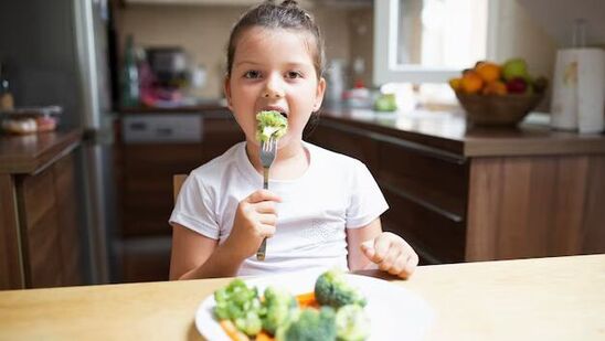 national nutrition week  मुलांसाठी आवश्यक पोषक घटक