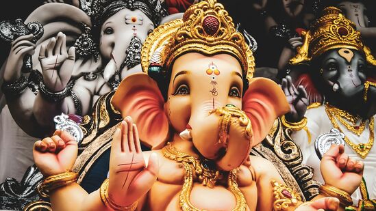Ganpati bappa loves milk and milk-based prasads. 
