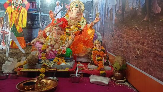 पूजेत कलश स्थापनेत नारळ ठेवण्याचे नियम व पद्धत