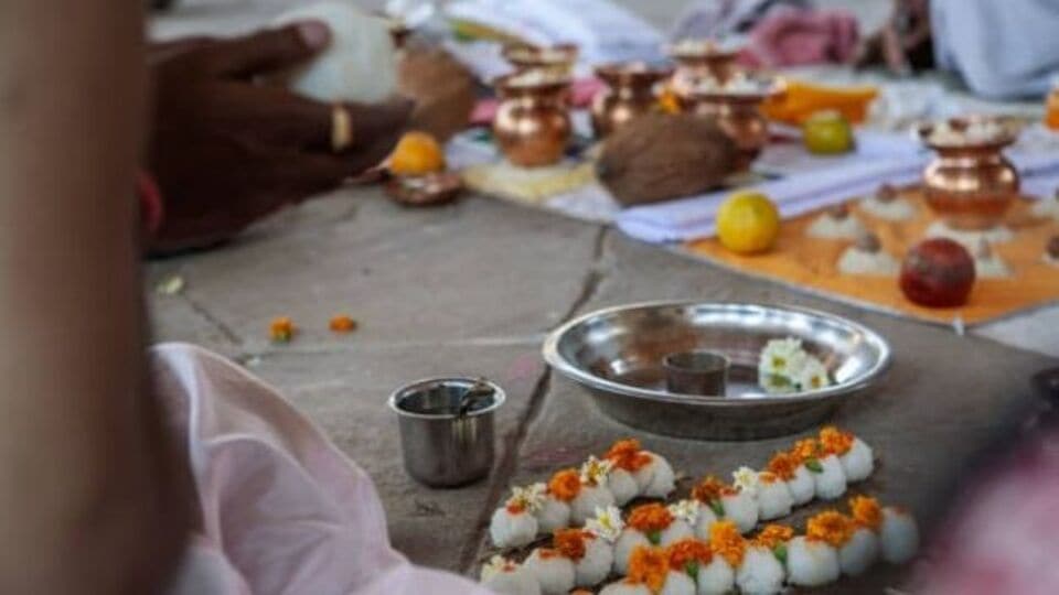 Sarvapitri Amavasya सर्वपितृ अमावस्या कधी आहे? जाणून घ्या तारीख, वेळ