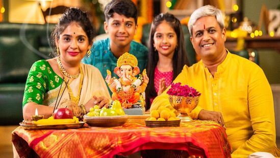 गणेश चतुर्थीला मुलांना सांगा बाप्पा संबंधित 'या' गोष्टी
