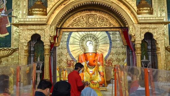 Ganesh Chaturthi Special- जयपूरचे मोती डुंगरी गणेश मंदिर