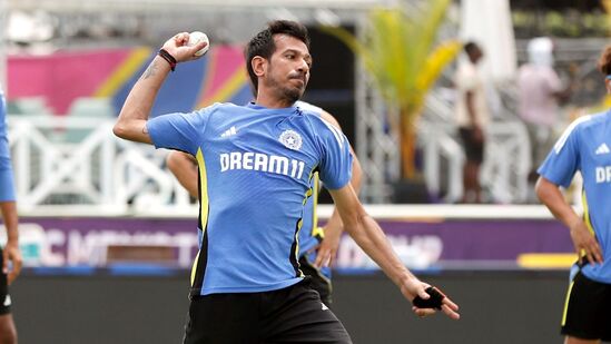 Yuzvendra Chahal : टीम इंडियाकडून संधी मिळत नाही, पण युझी चहलनं परदेशी भूमीवर पूर्ण केलं शतक, वाचा