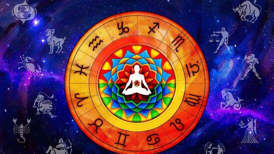 Today Horoscope 13 September 2024 : आज सौभाग्य योग तैतील करण राहील. आज भाद्रपद दशमी तिथि आहे, चंद्र धनु राशीतून भ्रमण करत आहे. योग-संयोगात कसा जाईल आजचा शुक्रवारचा दिवस! वाचा थोडक्यात राशीभविष्य!