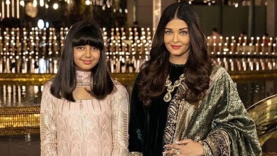Aishwarya-Aaradhya Bachchan Viral Video