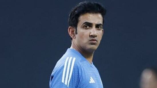 Gautam Gambhir : गंभीरनं ट्रकवर चढून चालकाची कॉलर का पकडली? आकाश चोप्रानं सांगितला खतरनाक किस्सा