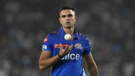 Arjun Tendulkar : अर्जुन तेंडुलकरचा मोठा धमाका, एकाच सामन्यात घेतले ९ विकेट; संघाला ऐतिहासिक विजय मिळवून दिला