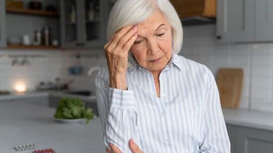 World Alzheimer Day- अल्झायमरची लक्षणं