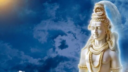 पितृ पक्षातील रवि प्रदोष व्रत २०२४