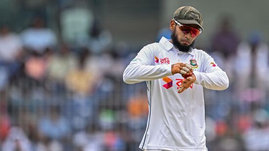Ind vs Ban Test : मुशफिकूर रहीम दोन्ही डावात फ्लॉप झाला, पण तरी इतिहास रचला; एक मोठा विक्रम नावावर केला