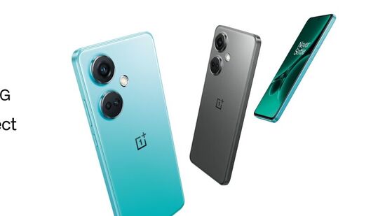 वनप्लस नॉर्ड सीई ३: या यादीतील शेवटचा स्मार्टफोन वनप्लस नॉर्ड सीई ३ आहे, जो क्वालकॉम स्नॅपड्रॅगन ७८२ जी चिपसेटवर चालतो. स्मार्टफोनमध्ये ट्रिपल कॅमेरा सेटअप आहे, ज्यात सोनी आयएमएक्स ८९० सह ५० एमपी मुख्य कॅमेरा, सोनी आयएमएक्स ३५५ सह ८ एमपी अल्ट्रावाइड कॅमेरा आणि २ एमपी मॅक्रो लेन्सचा समावेश आहे. आगामीअॅमेझॉन सेलदरम्यान वनप्लस नॉर्ड सीई ३ कमी किंमतीत मिळू शकतो. वनप्लस नॉर्ड सीई ३: या यादीतील शेवटचा स्मार्टफोन वनप्लस नॉर्ड सीई ३ आहे, जो क्वालकॉम स्नॅपड्रॅगन ७८२ जी चिपसेटवर चालतो. स्मार्टफोनमध्ये ट्रिपल कॅमेरा सेटअप आहे, ज्यात सोनी आयएमएक्स ८९० सह ५० एमपी मुख्य कॅमेरा, सोनी आयएमएक्स ३५५ सह ८ एमपी अल्ट्रावाइड कॅमेरा आणि २ एमपी मॅक्रो लेन्सचा समावेश आहे. आगामीअॅमेझॉन सेलदरम्यान वनप्लस नॉर्ड सीई ३ कमी किंमतीत मिळू शकतो.