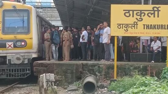  मध्य रेल्वेची वाहतूक विस्कळीत