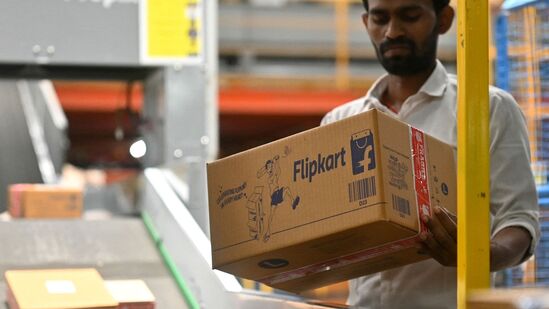 Flipkart ला 'चुकीच्या वस्तू' डिलिव्हर करणे पडले महागात! भरावा लागला तब्बल १० पट जास्त दंड